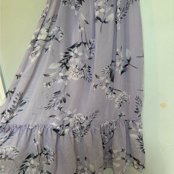 Elegant Purple Floral Maxi Dress - Picture 2 of 8